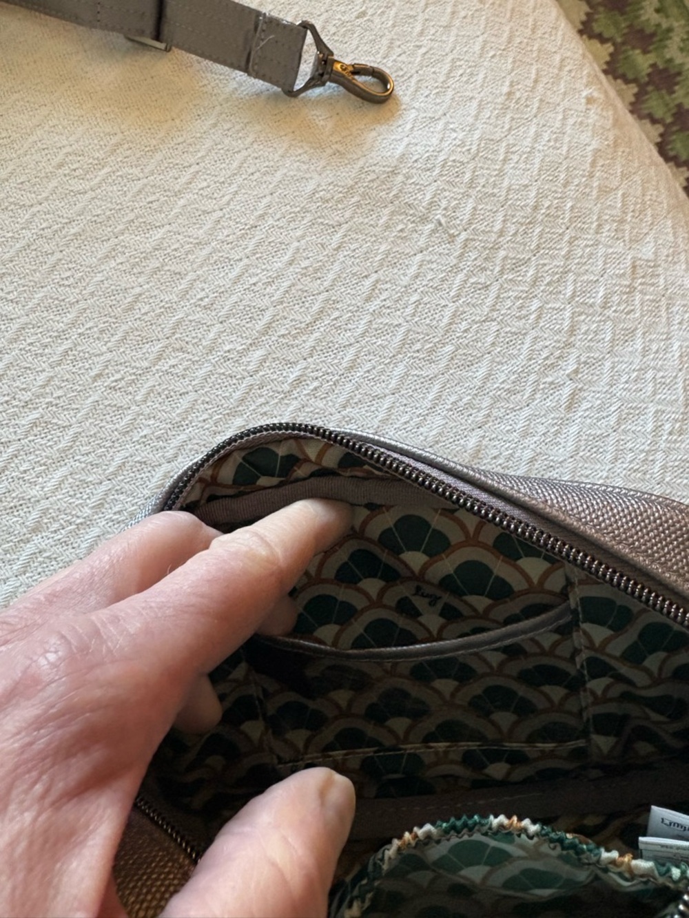 lug Mingle Metallic Pearl bag with Quilted Detail NWOT - Picture 5 of 7